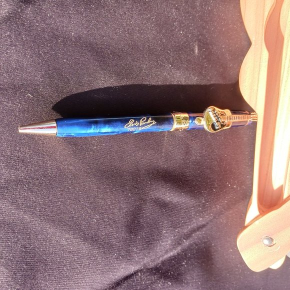 ELVIS PRESLEY PEN AND WOODEN PEN BOX HOLDER - Picture 4 of 11